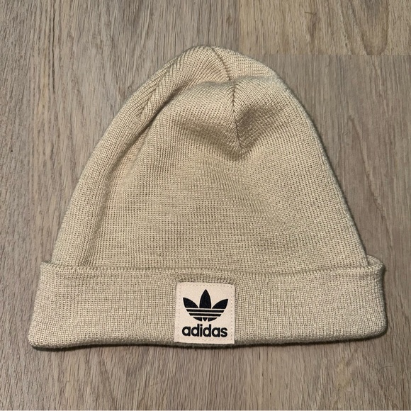 Adidas Tan Beanie - One Size - Picture 1 of 2